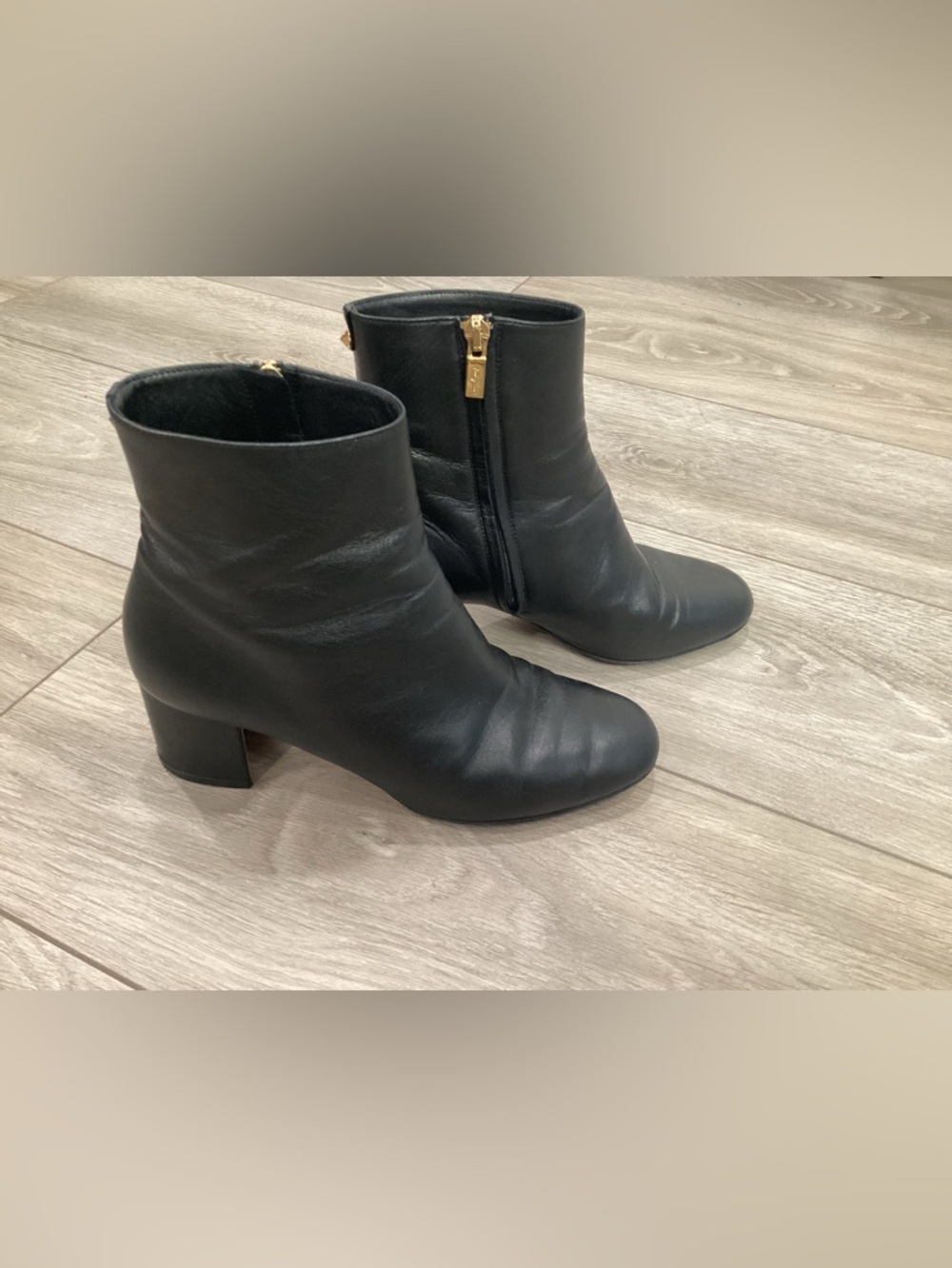 Salvatore Ferragamo Black Leather Ankle Booties with Gold Zipper women’s sz 6.5